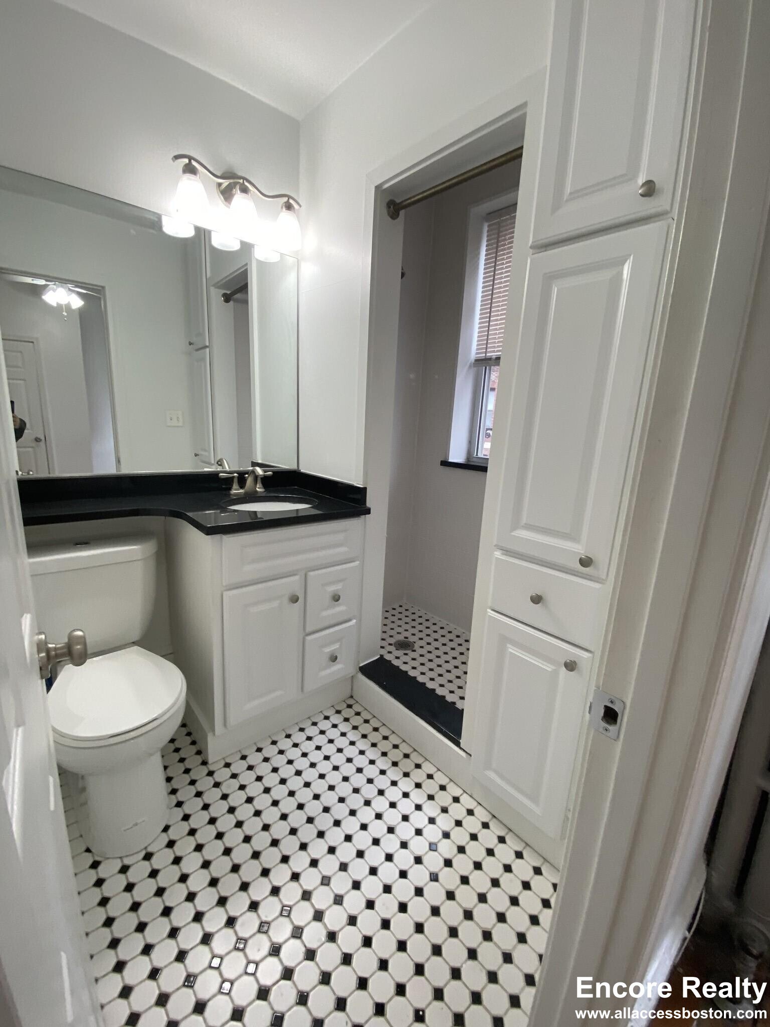 Building Photo - 64 Hemenway St