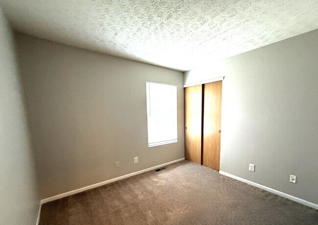 Building Photo - Beautiful 3 Bedroom Single Family Home in ...