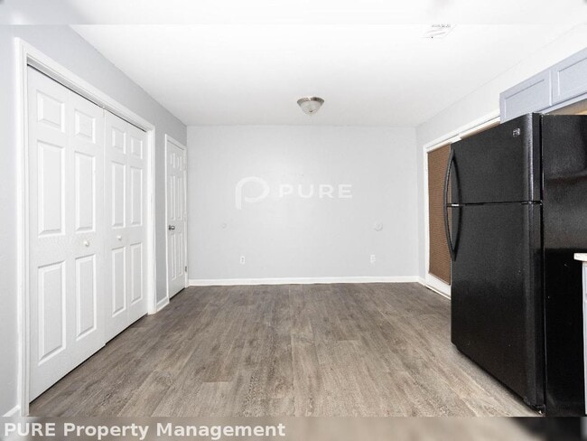 Building Photo - 6528 Buffington Rd