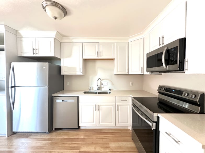 Building Photo - 3105 W 8525 S