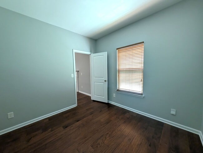 Building Photo - Stunning 2 Story Home Located in The Settlements at Withrow Downs Community!