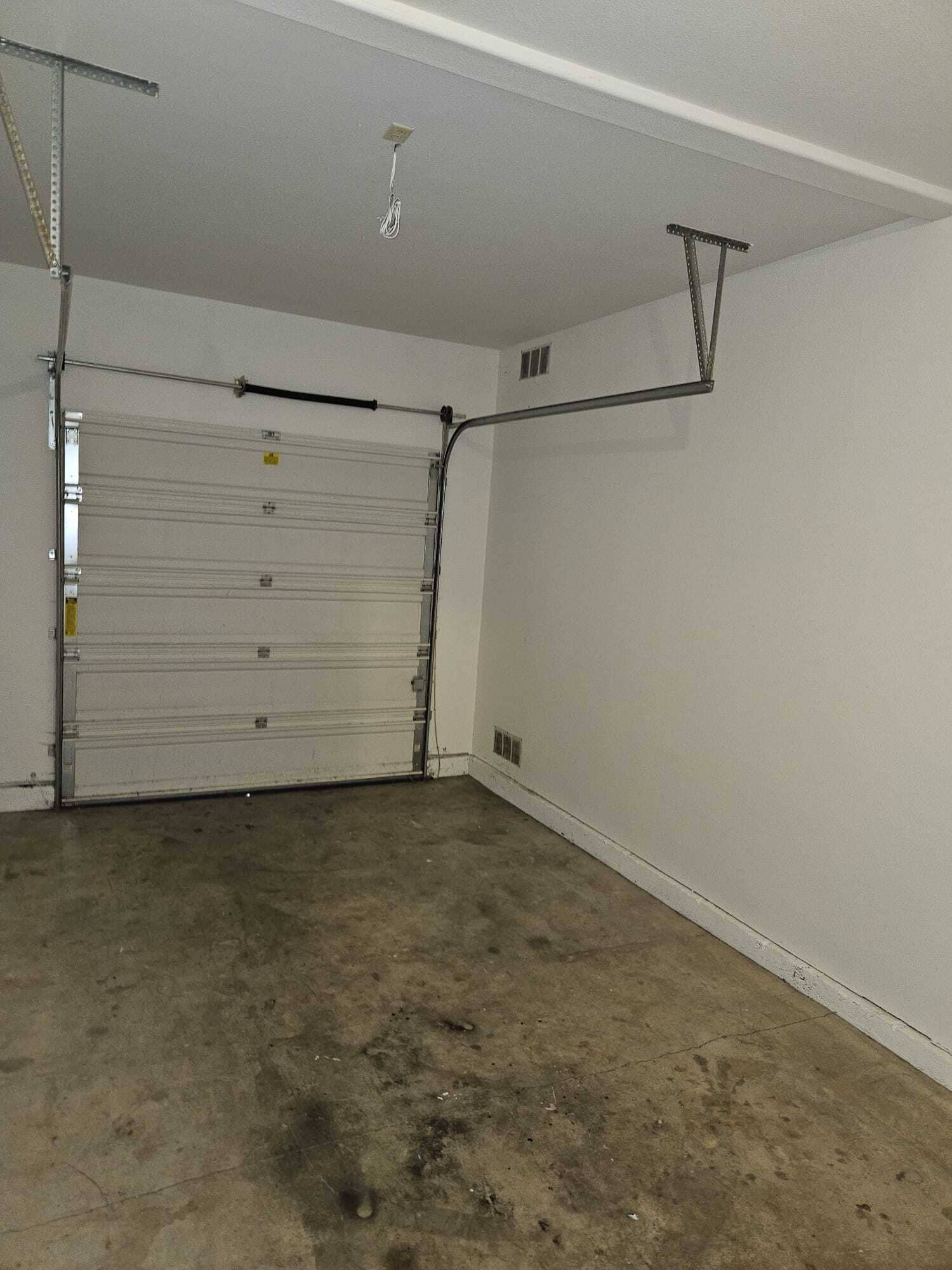 1 car garage - 528 Fenton Ave