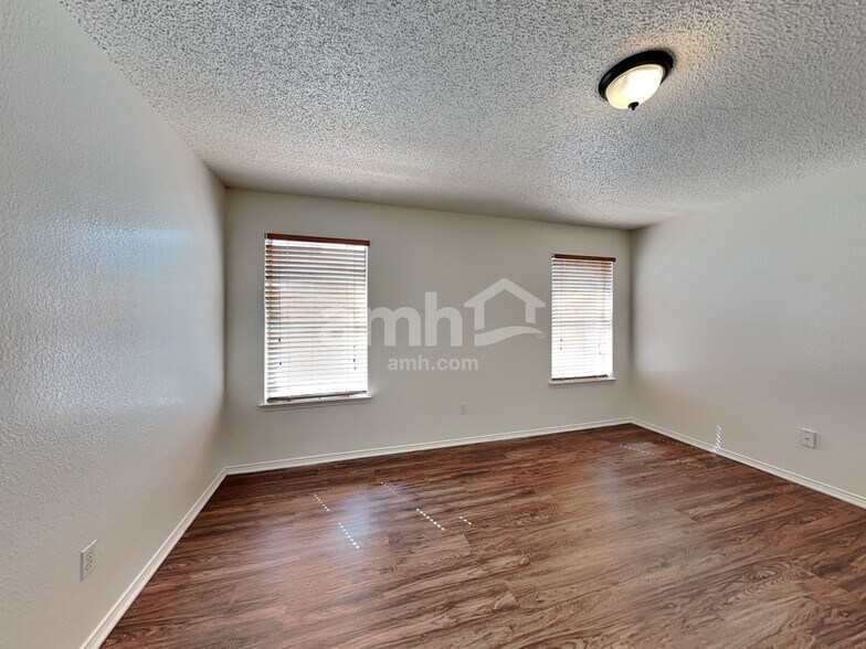 Building Photo - 5713 Stone Meadow Ln