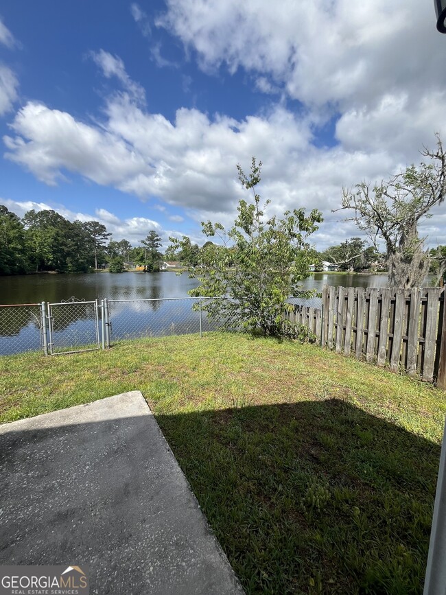 Building Photo - 127 Spinnaker Cir