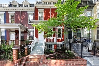 Building Photo - 759 Harvard St NW