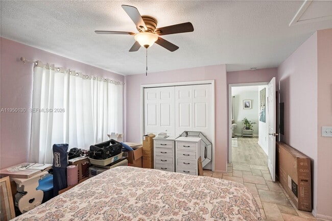 Building Photo - 142 NW 10th Ct