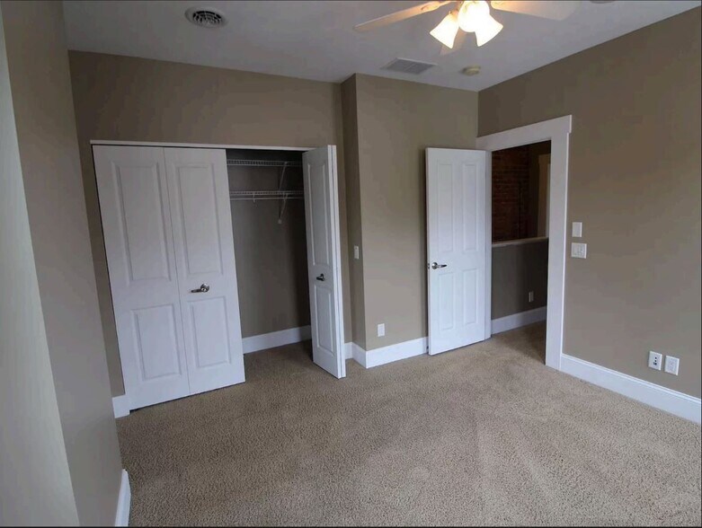 bedroom 2 - 636 S Pearl St