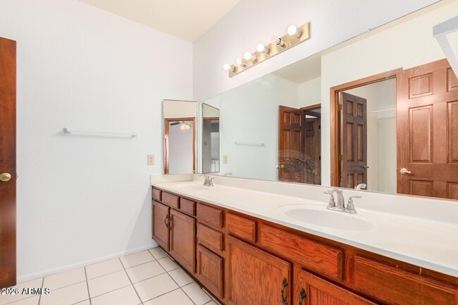 Building Photo - 3706 N Wintergreen Way