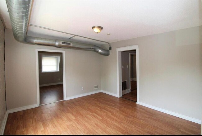 Building Photo - 3016 California Ave