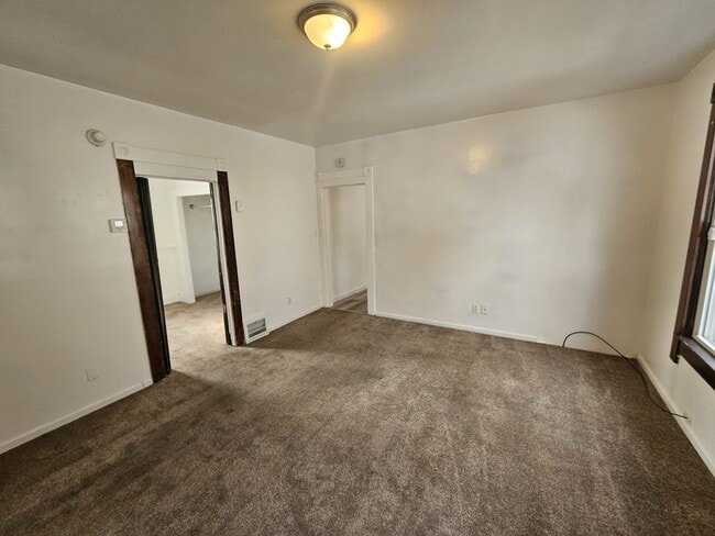 Building Photo - 4002 Robert Ave