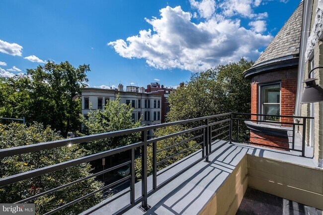 Building Photo - 2121 R St NW