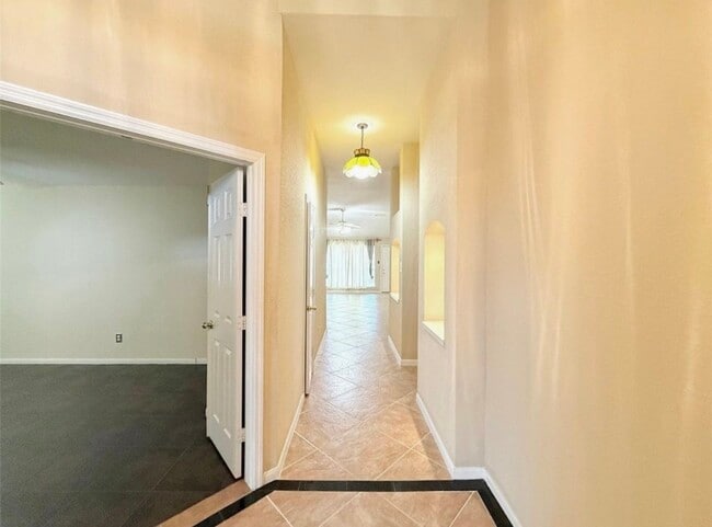 Building Photo - 8514 Spotslyvania Ln