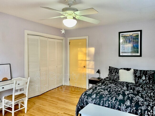 Building Photo - 213 Gordon St