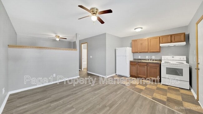 Building Photo - 1610 E Rock Falls Rd