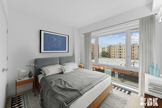 Building Photo - 1 bedroom in BROOKLYN NY 11226
