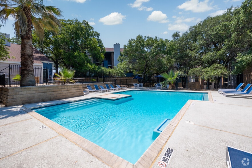 Primary Photo - Villas De SantaFe