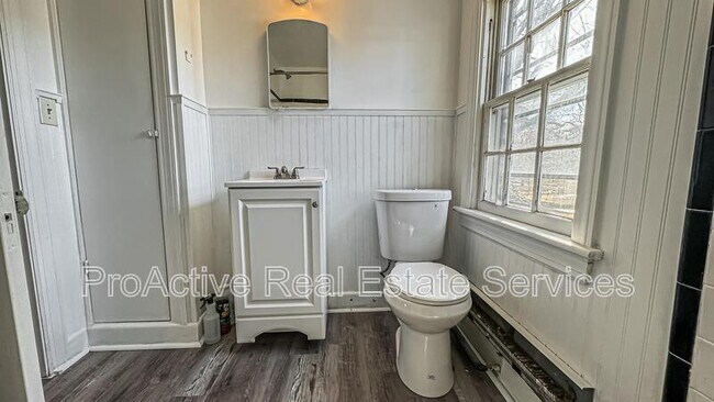 Building Photo - 3811 Chatham Cir