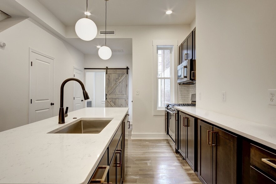 Building Photo - 1817 8th St NW