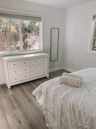 GuestHouse bedroom - 4537 Katherine Ave