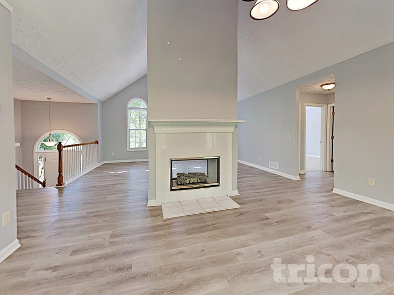 Building Photo - 5301 Brookshire Ct