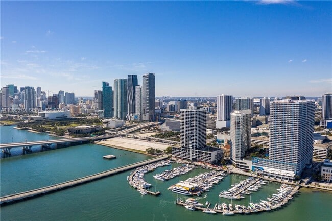 Building Photo - 555 NE 15th St