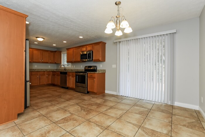 Building Photo - 2484 Resor Rd