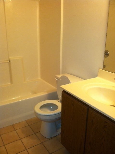 Building Photo - 120 Twyckenham Blvd