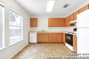 Building Photo - 10106 Amber Flora Dr