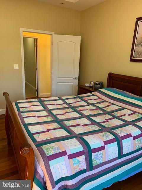 Building Photo - 24900 Fox Run Ln