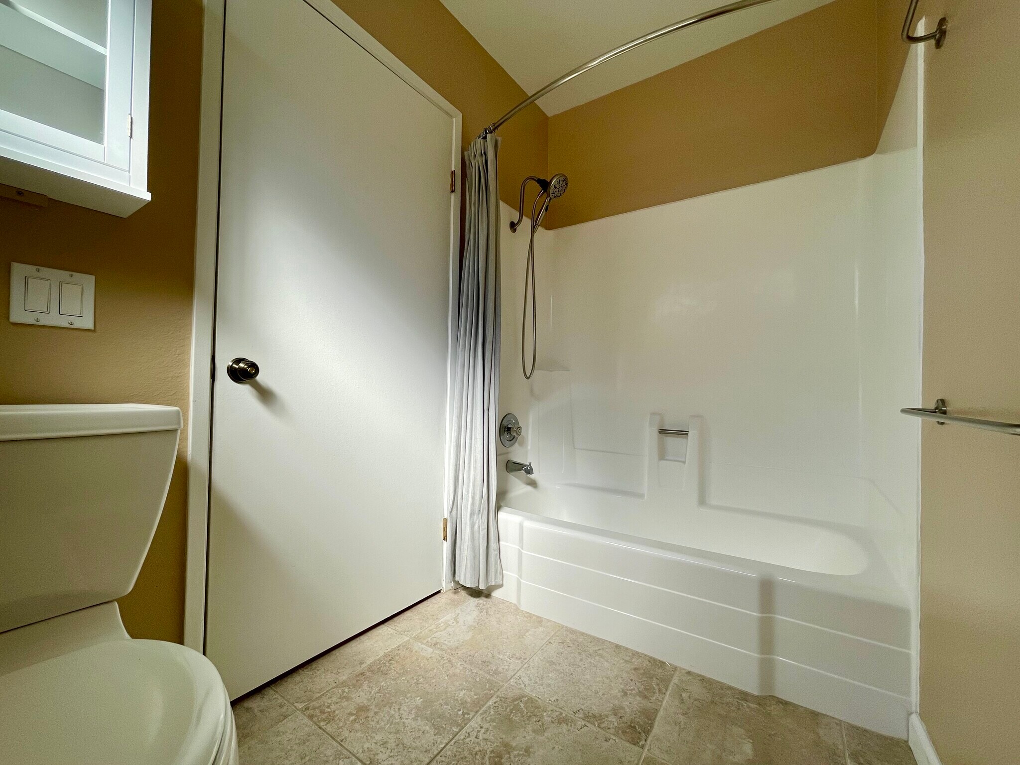 Primary Bath - 8444 Via Sonoma