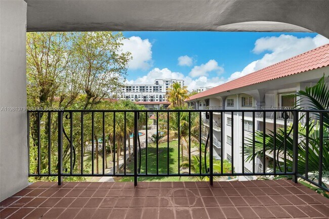 Building Photo - 8107 SW 72nd Ave