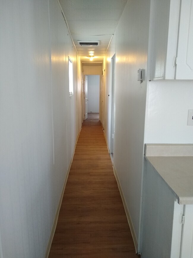 Building Photo - 465 N 800 W