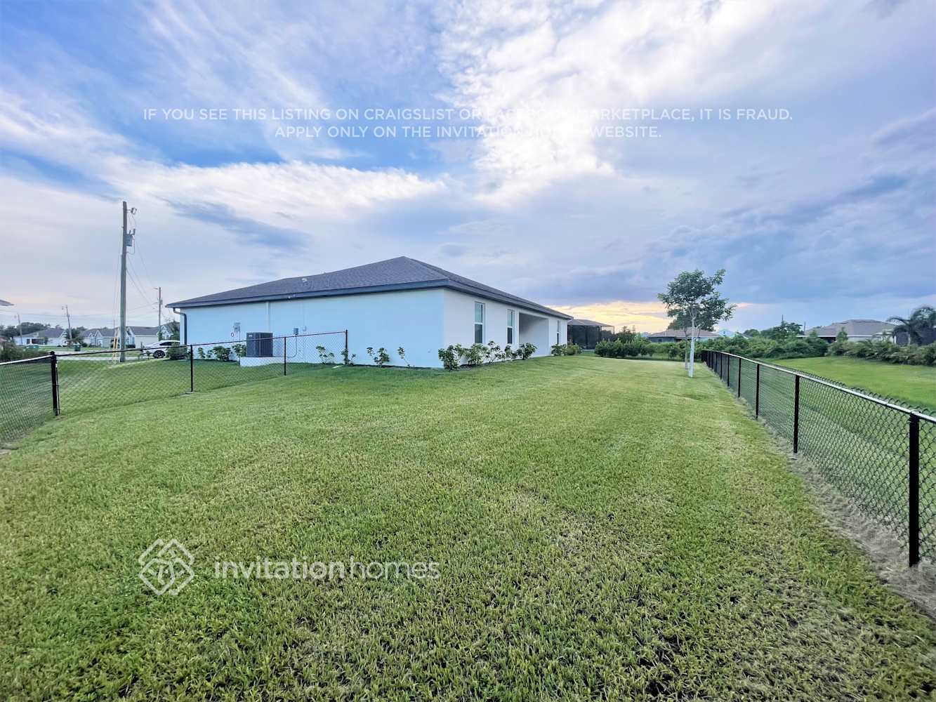 Building Photo - 311 Tandil St