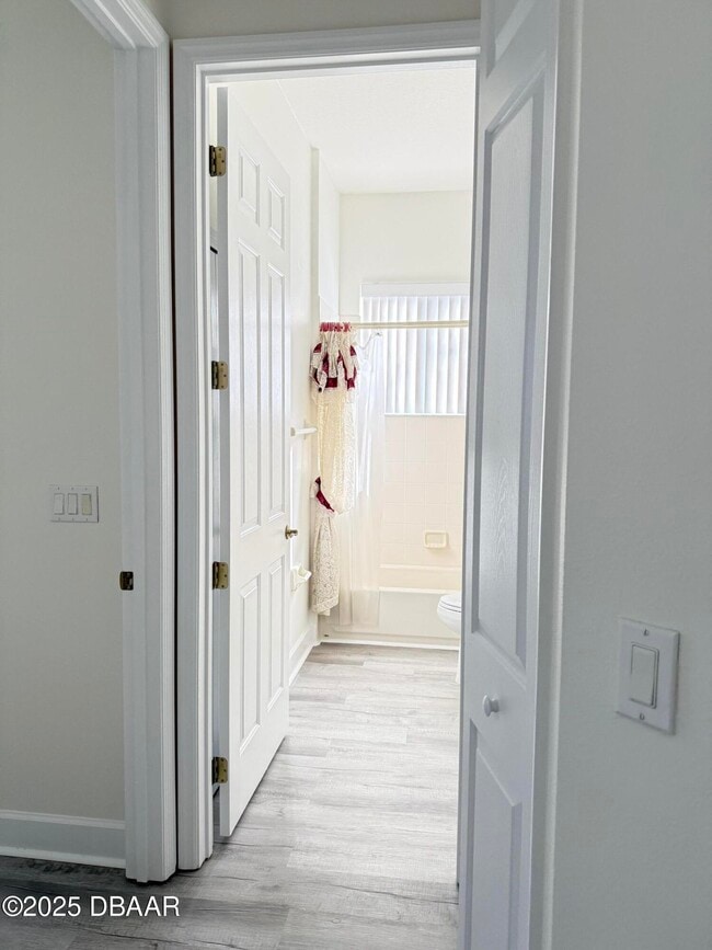 Building Photo - 14 Deep Woods Way