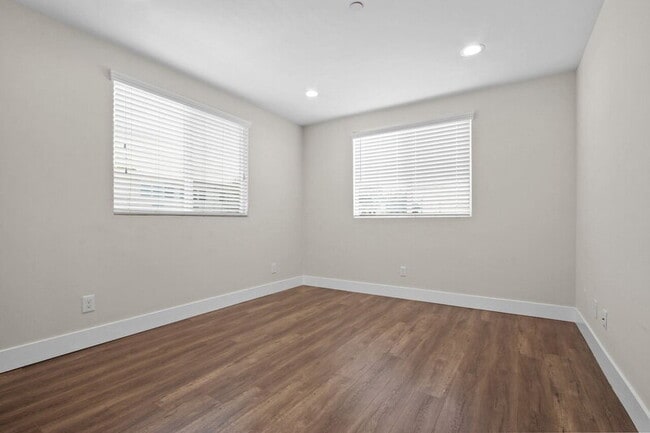 Building Photo - 3652 Percy St