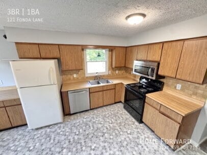 Building Photo - 121 Fonda Ln