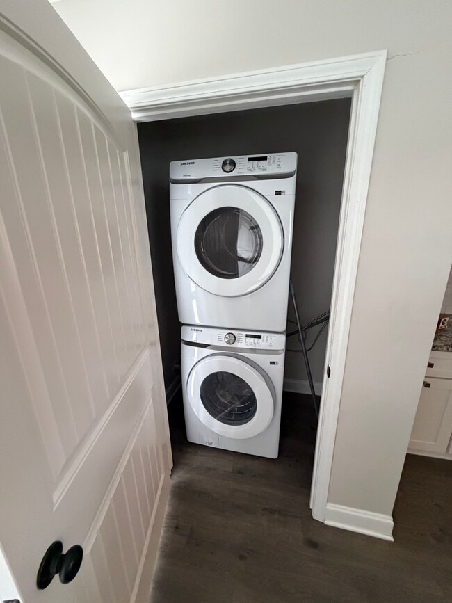 Building Photo - 6690 Eastbrook Ave SW