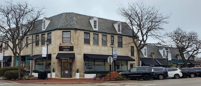 Building Photo - 695 Vernon Ave