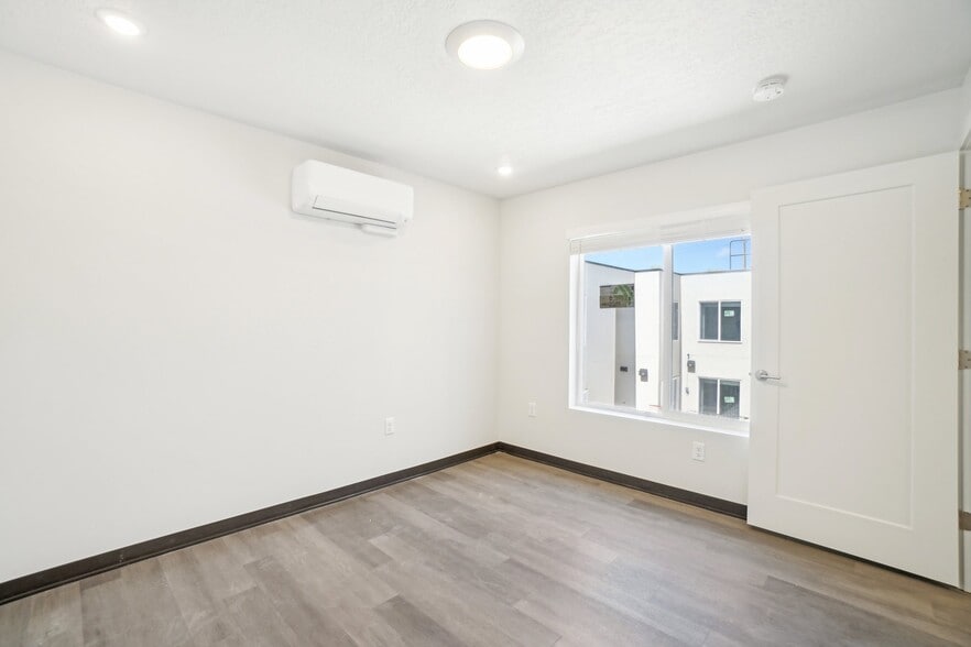 Building Photo - 1326 S 500 E