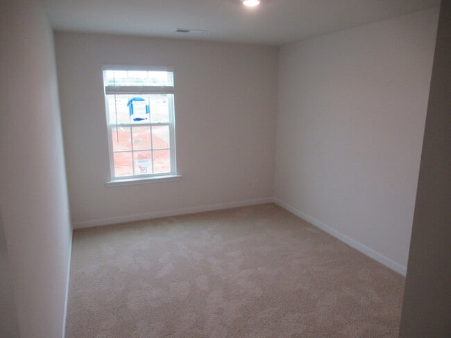 Building Photo - For Rent in Lincolnton — Spacious and modern 4-bedroom, 2.5 bath two story home designed for open...