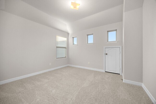Building Photo - 32419 Fly Fish Wy