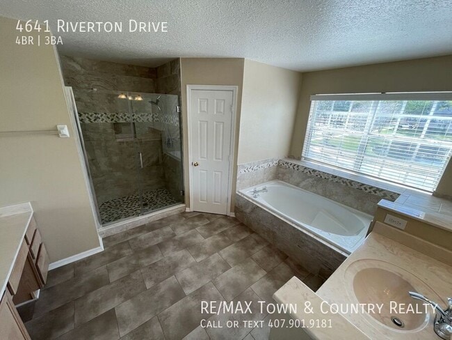 Building Photo - 4641 Riverton Dr
