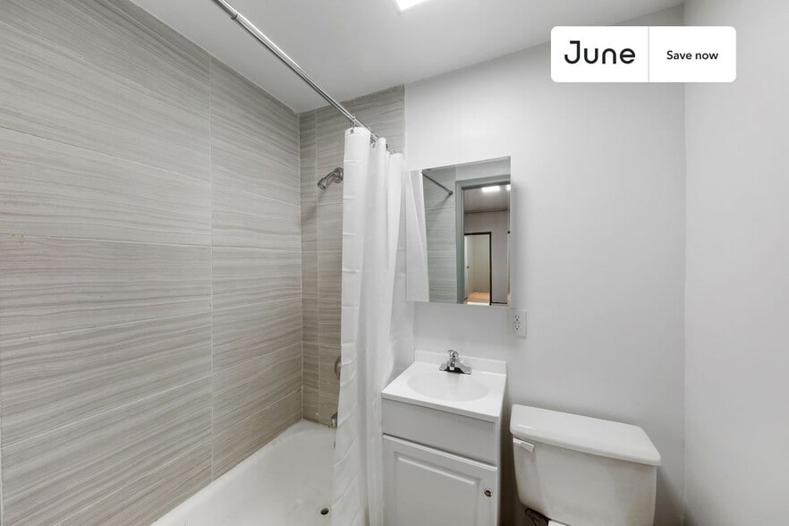 Building Photo - 239 W 63rd St