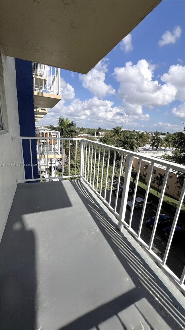 Building Photo - 4550 NW 9th St