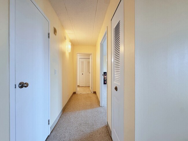 Building Photo - 185 Quincy Shore Dr