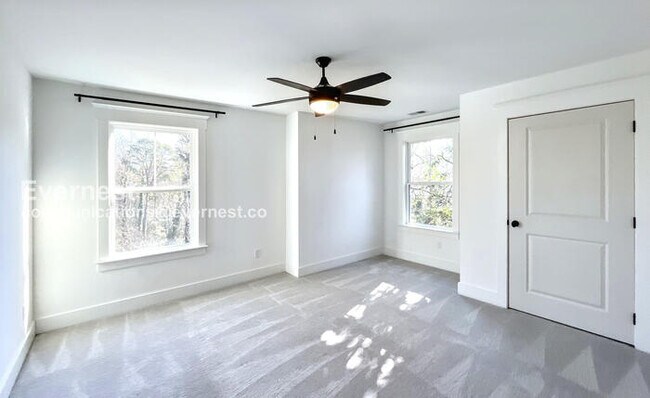 Building Photo - 174 Lynda Cir