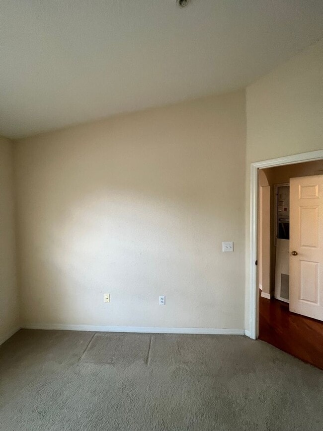 Building Photo - 821 Grand Regency Pointe