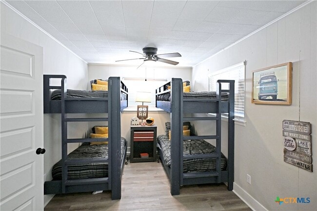 Building Photo - 553 Scenic Dr