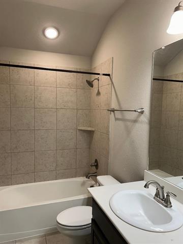 Building Photo - 6413 Graceland Dr