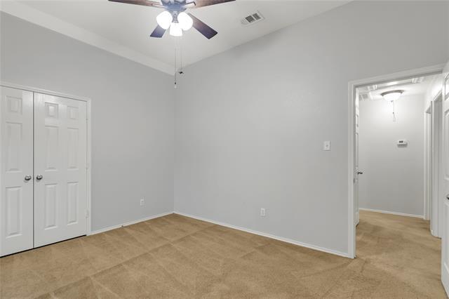 Building Photo - 932 Peach Ln